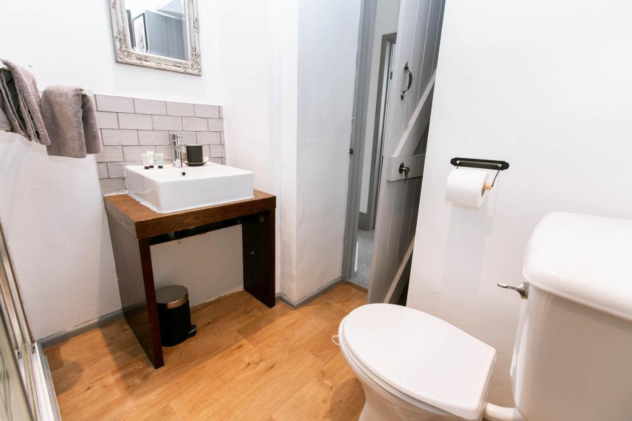 Peaceful Apartment - Dedicated Free Parking - Walk To Centre, Uni, Hosp - Business And Leisure - Contact For Long Stays Exeter Ngoại thất bức ảnh